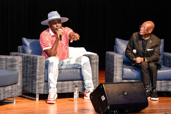 Big Daddy Kane speaks to audience